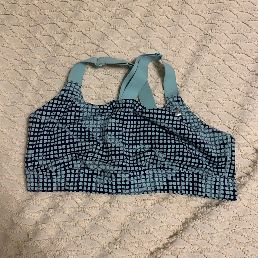 Sports bra